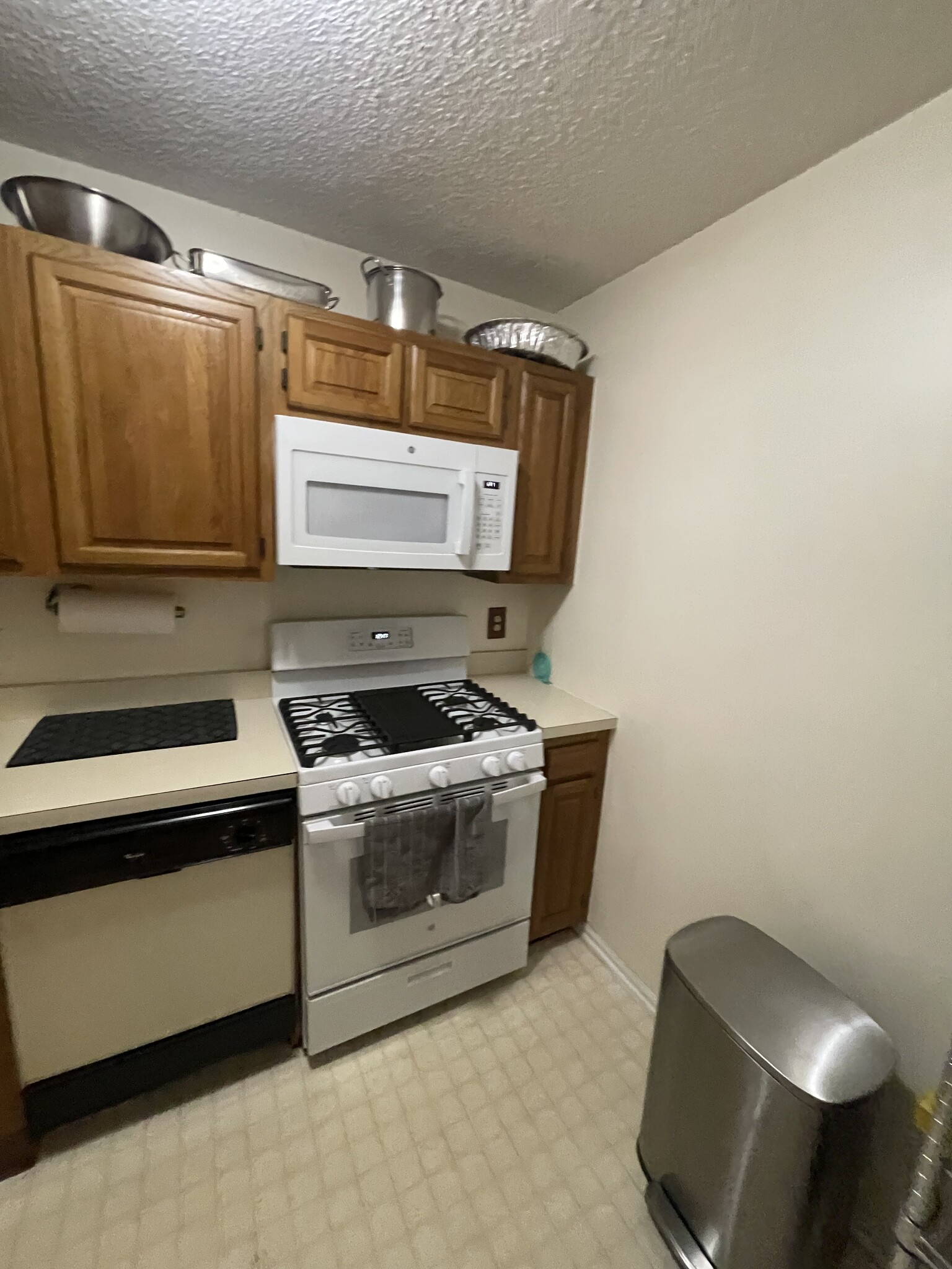 Building Photo - 1243 Mulberry Dr