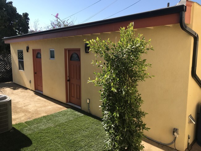 Home Office Duplex - 3827 W Ave 42