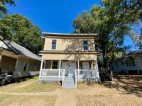 Building Photo - 426 Merrick St