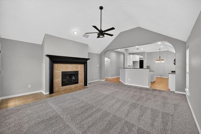 Building Photo - 2416 Greenbrook Dr