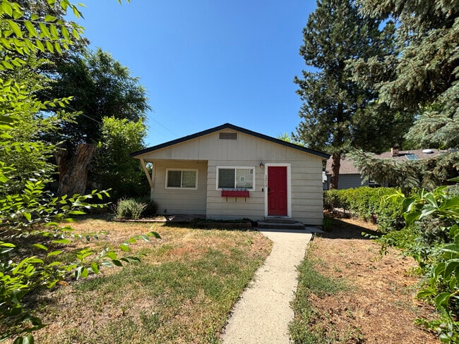 Building Photo - 1213 W Highland St