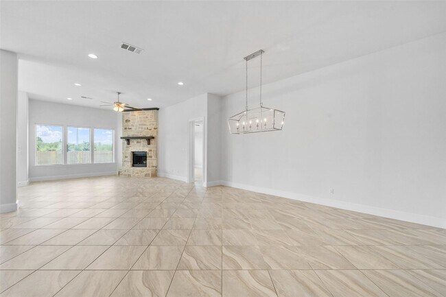 Building Photo - 752 Mayhill Ridge Ln