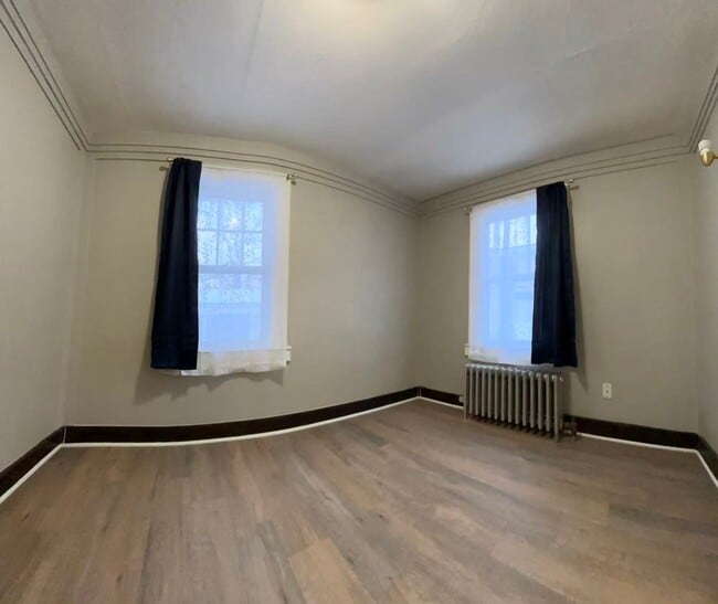 Building Photo - 214 S Glenwood Ave