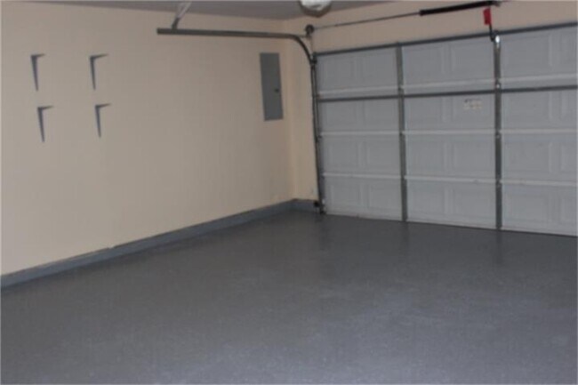 Building Photo - 5535 Brookhollow Oaks Trail