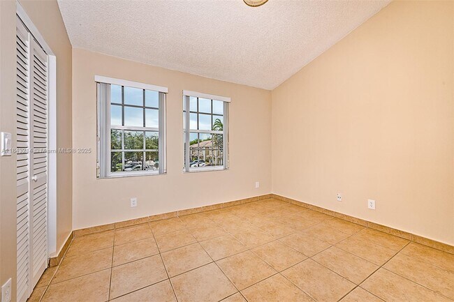 Building Photo - 705 SW 122nd Ave