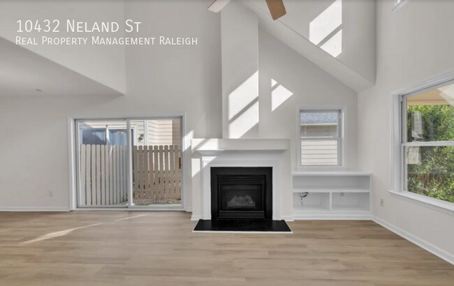 Building Photo - 10432 Neland St