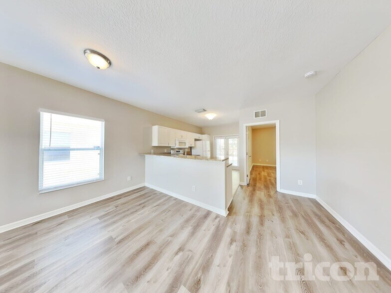 Building Photo - 3625 16th St Ct E
