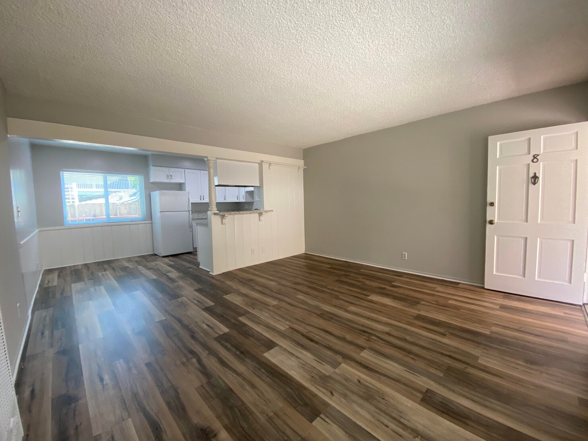Living room - 20336 Cohasset St