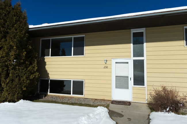 Building Photo - Modern Duplex for rent near Wandermere