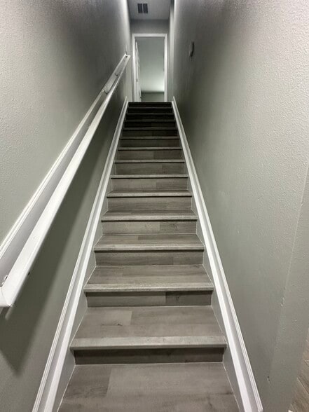 Stairs - 148 Leese Dr