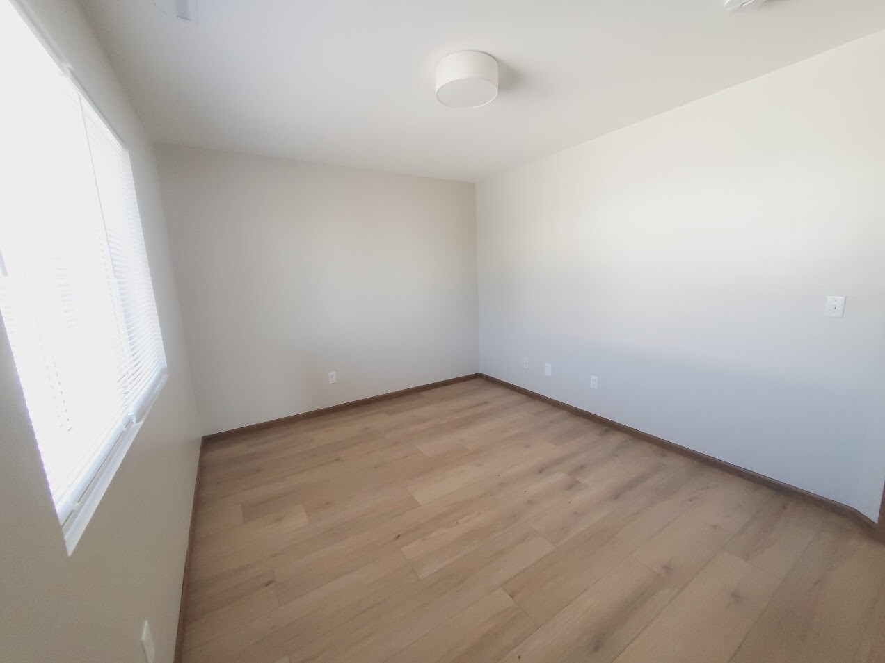 Building Photo - 1200 Murray St NE