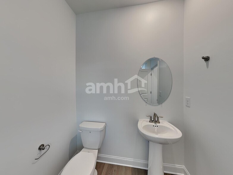 Building Photo - 439 Hickory Pointe Rd