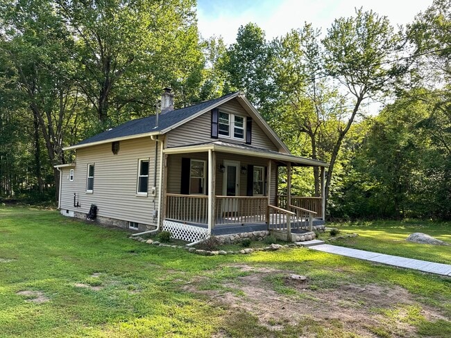 Building Photo - 734 Old Clinton Rd