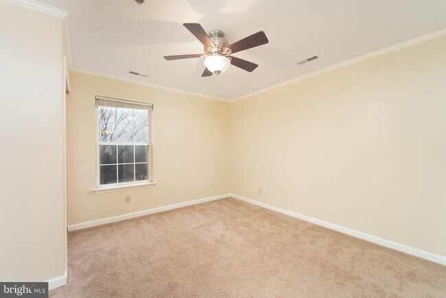 Building Photo - 75 Fern Oak Cir