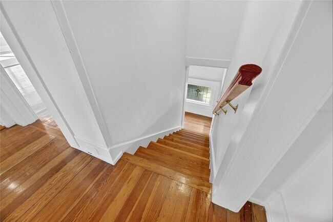 Building Photo - 3003 W Harbor View Ave