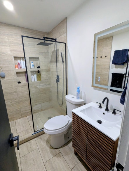 Building Photo - 23324 Maltby Pl