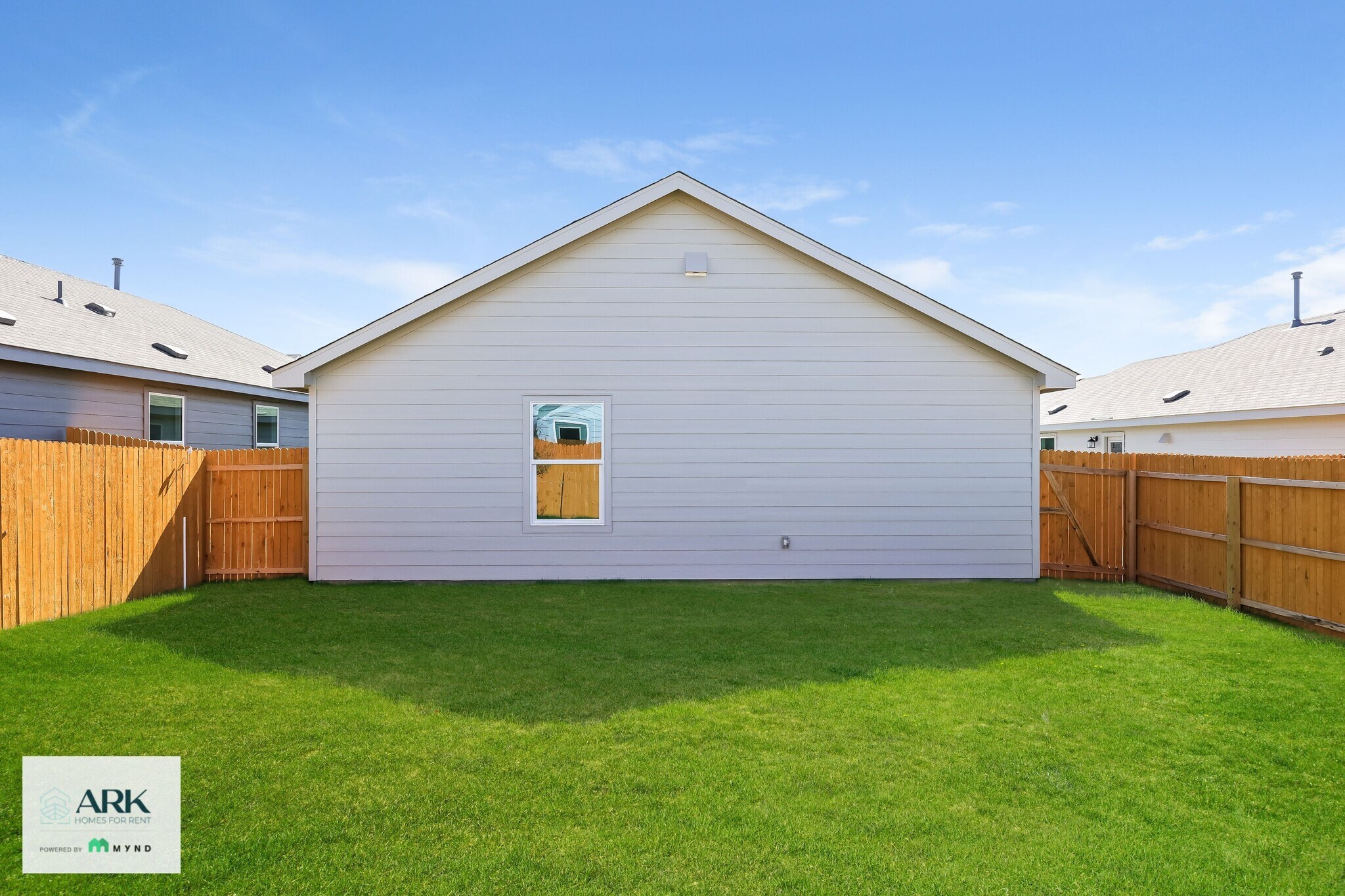 Building Photo - 2807 Gustavo Dr