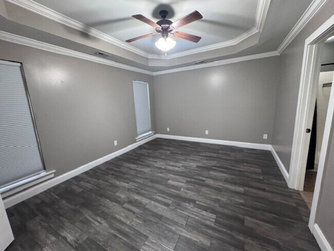 Building Photo - 160 Stonecreek Pl