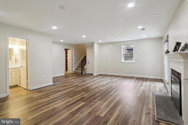 Building Photo - 7561 Heatherton Ln