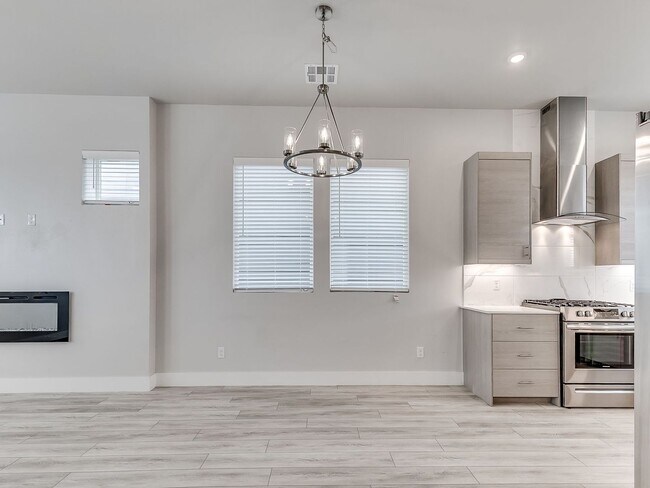 Building Photo - Beautiful New Construction Home in Edmond/...