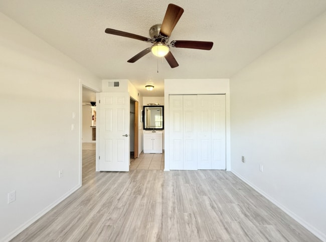 Building Photo - 380 2nd Ave N