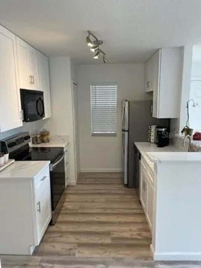 Building Photo - Charming Remodeled 2 Bed/2 Bath Condo in Altamonte Springs!