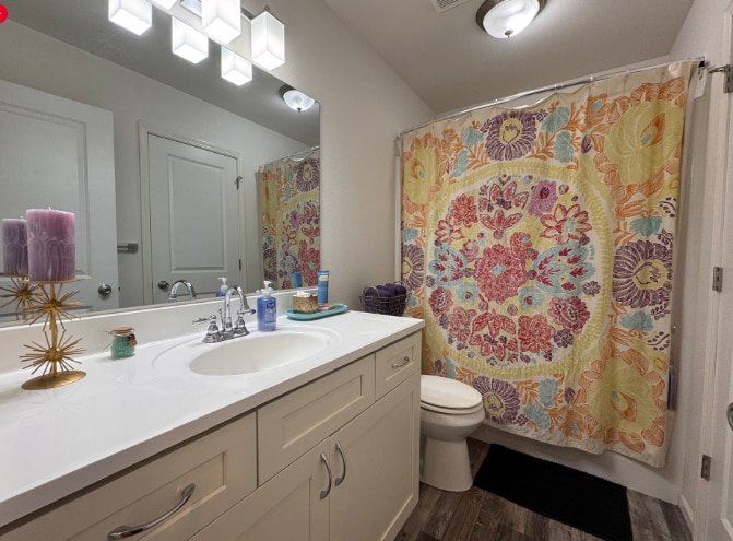 Building Photo - 1863 Willow Ave