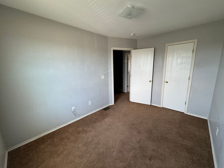 Building Photo - 4001 Doraine Ct