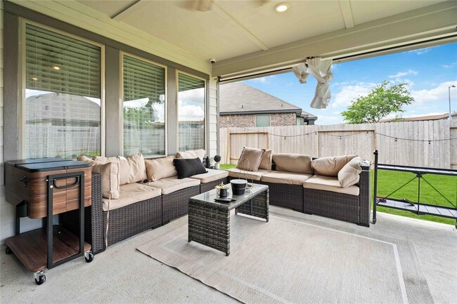 Building Photo - 5042 Chestnut Orch Dr