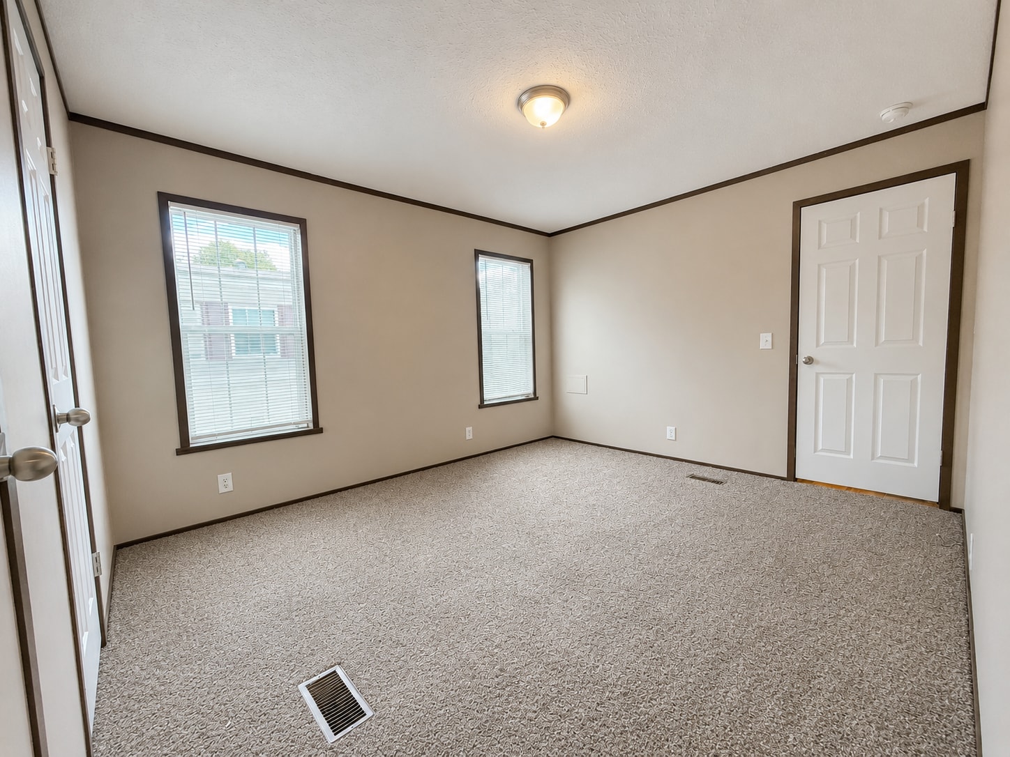 Building Photo - 11747 Cascade Cir