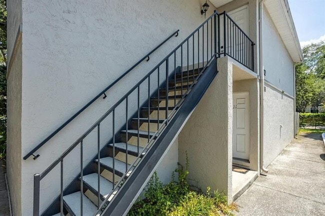 Building Photo - 1011 S Moody Ave