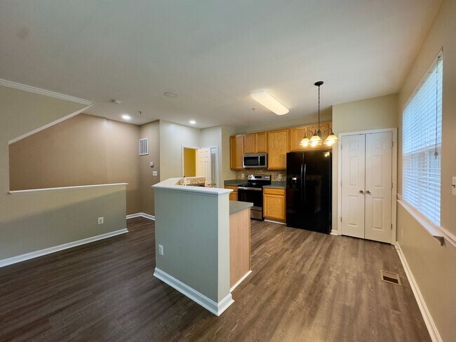 Building Photo - Charming 3BD/2BA/2 Half Bath Townhome with Garage in Havre de Grace, MD!