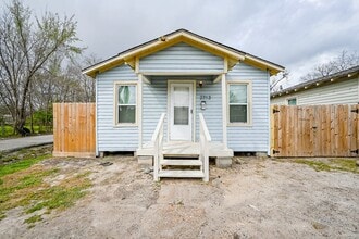 Building Photo - 2713 Gregg St