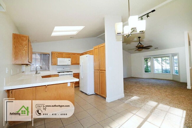 Building Photo - 4561 Moyvane Dr
