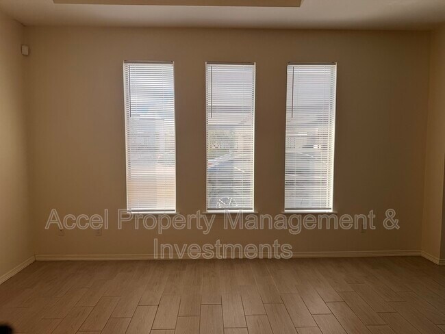 Building Photo - 209 Teak Dr
