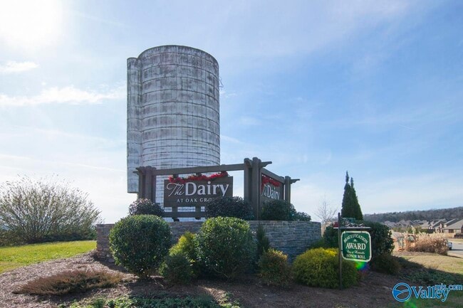 Building Photo - 2111 Milk Run Trl SW