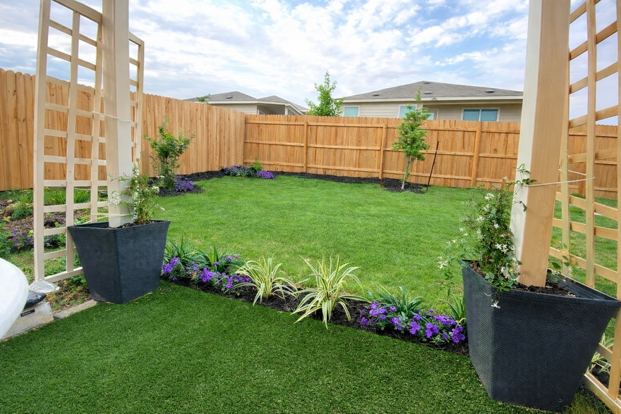 Building Photo - 14105 Feed Park