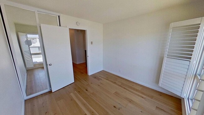 Building Photo - 4745 Camino Del Rey