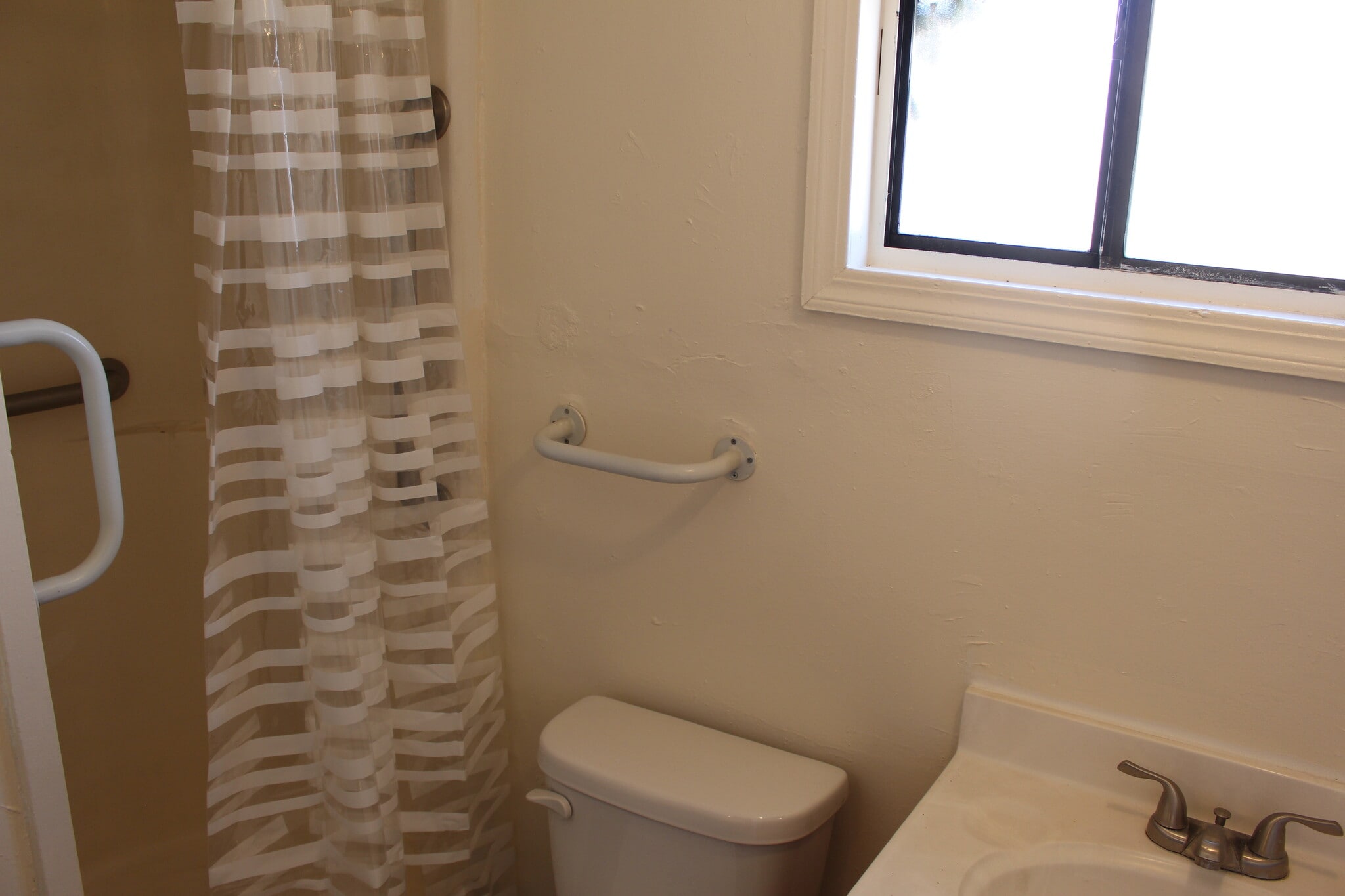 3/4 Bathroom - 214 Pine St SE