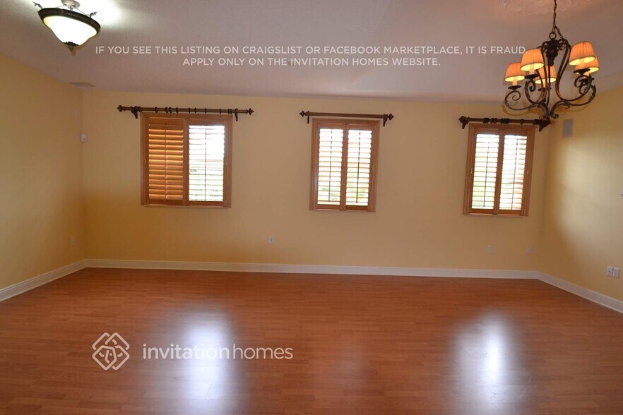 Building Photo - 6243 SW 158th Ave