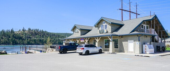 Building Photo - Beautiful Dover Bay Home