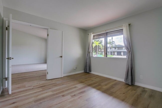 Building Photo - 4 bedroom home in amazing La Costa Community!