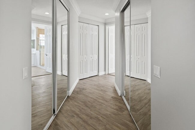 Building Photo - 9845 Cobblestone Creek Dr