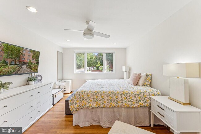 Building Photo - 2400 41st St NW