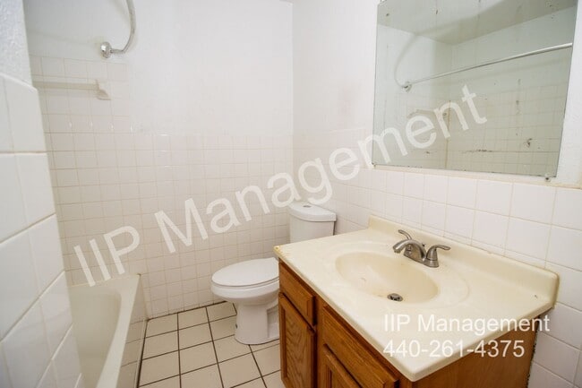 Building Photo - 23984 Banbury Cir