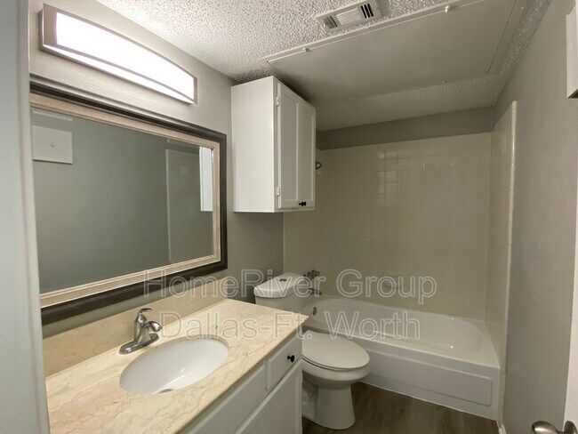 Building Photo - 4748 Old Bent Tree Ln