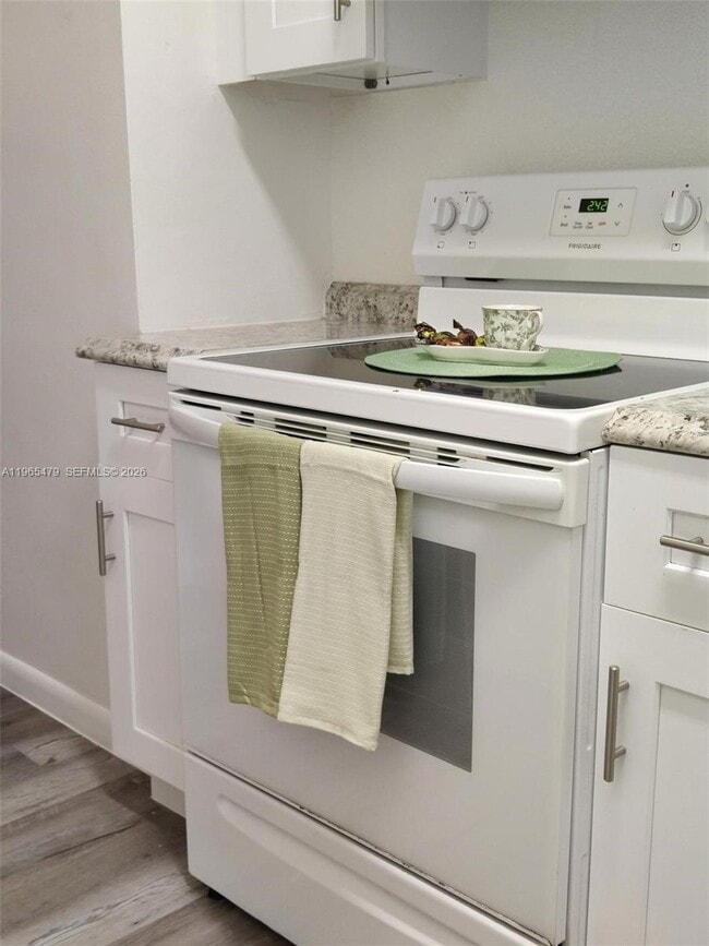 Building Photo - 5950 NE 18th Ave