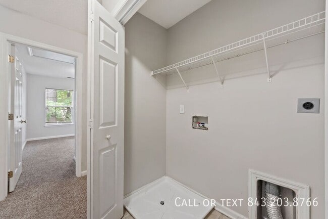 Building Photo - 8731 Hayden Glenn Dr