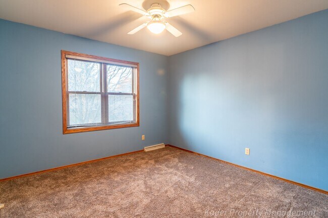 Building Photo - 731 Matts Dr