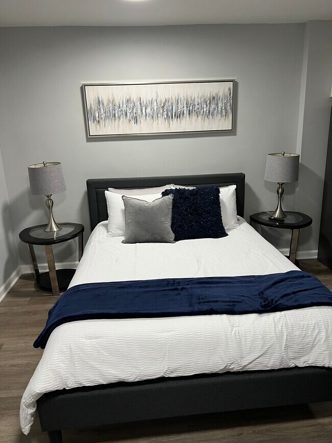 Building Photo - 1719 Blair St